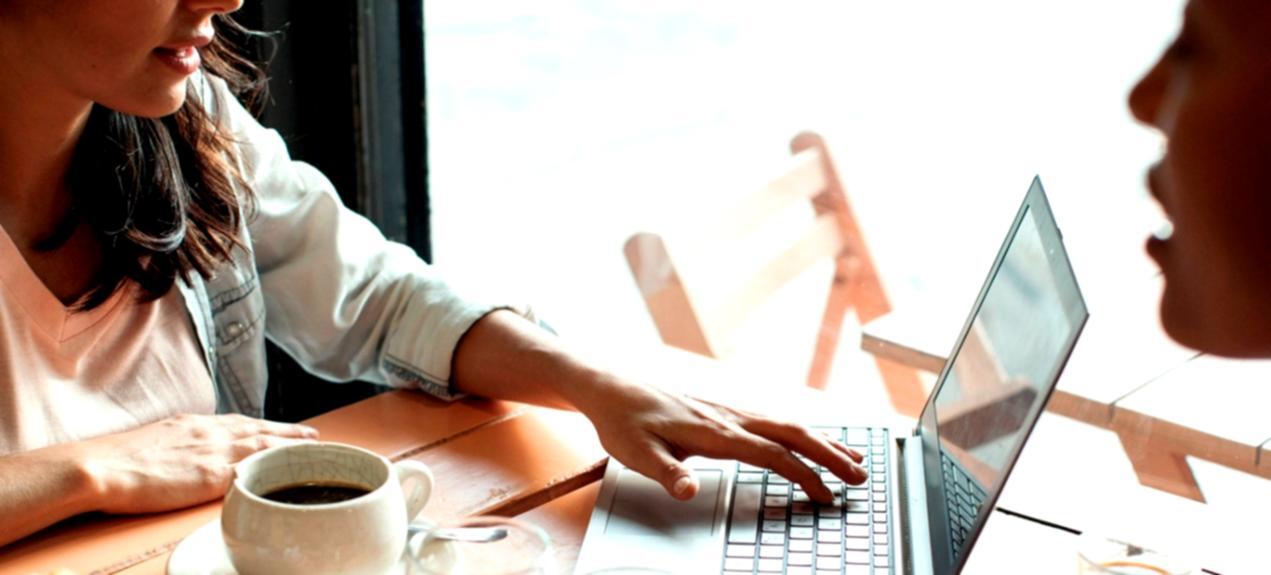 Environnement d'apprentissage financier moderne avec outils numériques et ressources pédagogiques