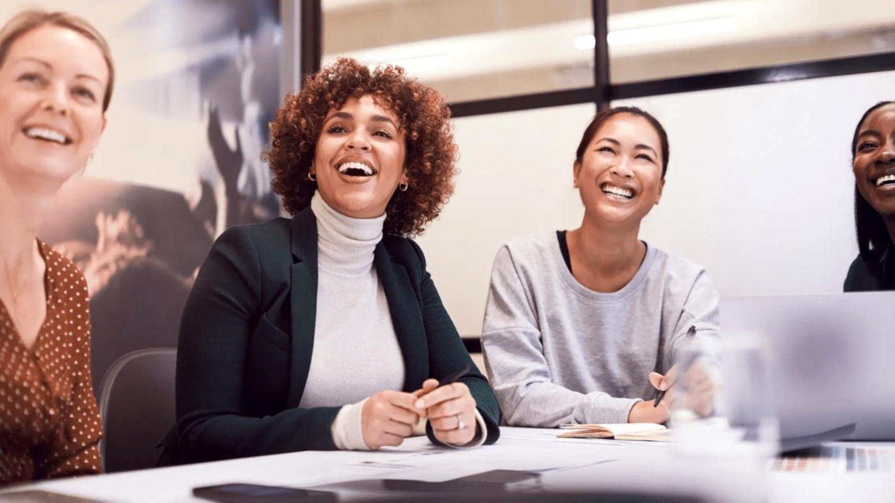 Étude comparative de stratégies d'épargne avec visualisations de données et projections financières