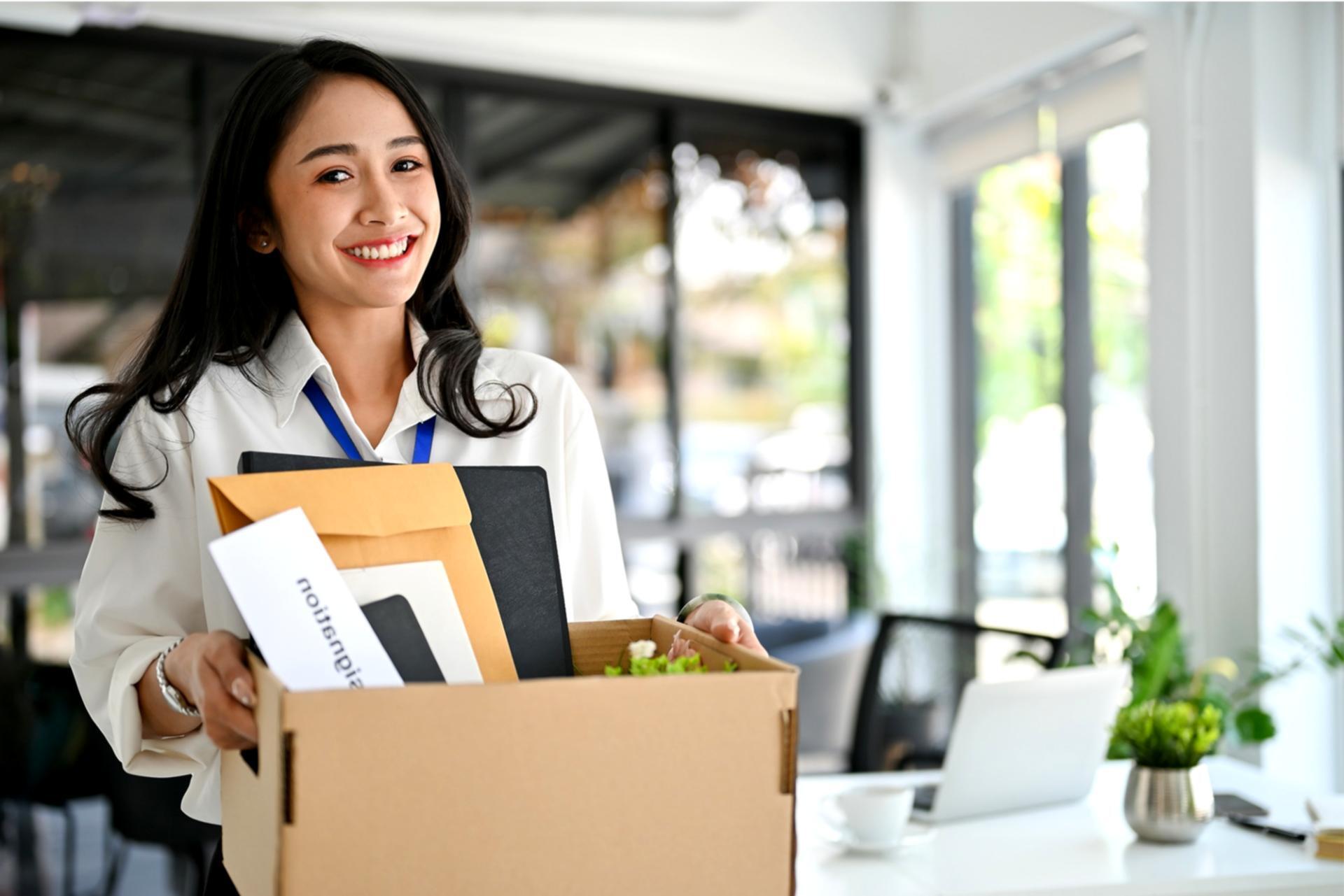Participant engagé dans une session de formation financière interactive